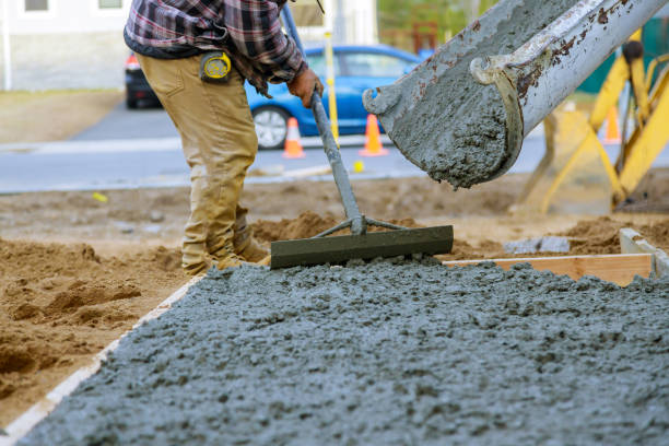 Best Concrete Sidewalk Installation in Miami Lakes, FL